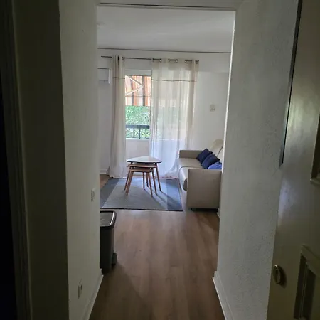 Au Calme Proche De La