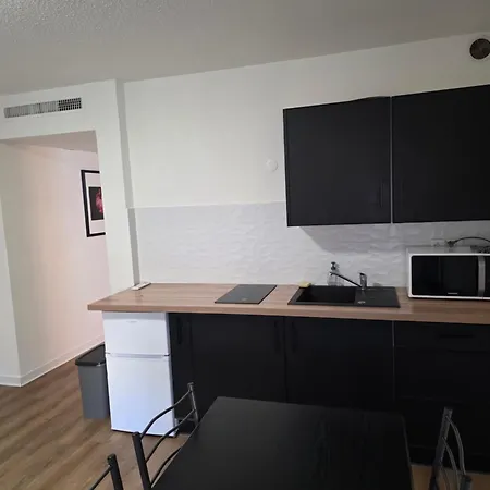 Au Calme Proche De La *