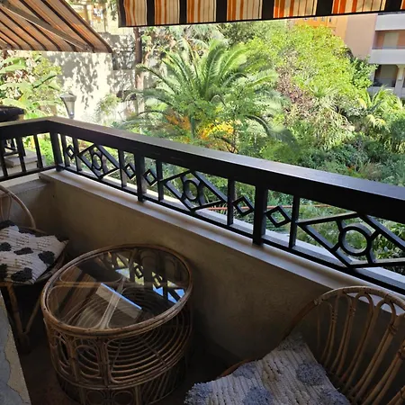 Au Calme Proche De La * مينتون